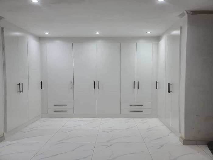 Premium Fitted Wardrobe by Engwave Kitchens